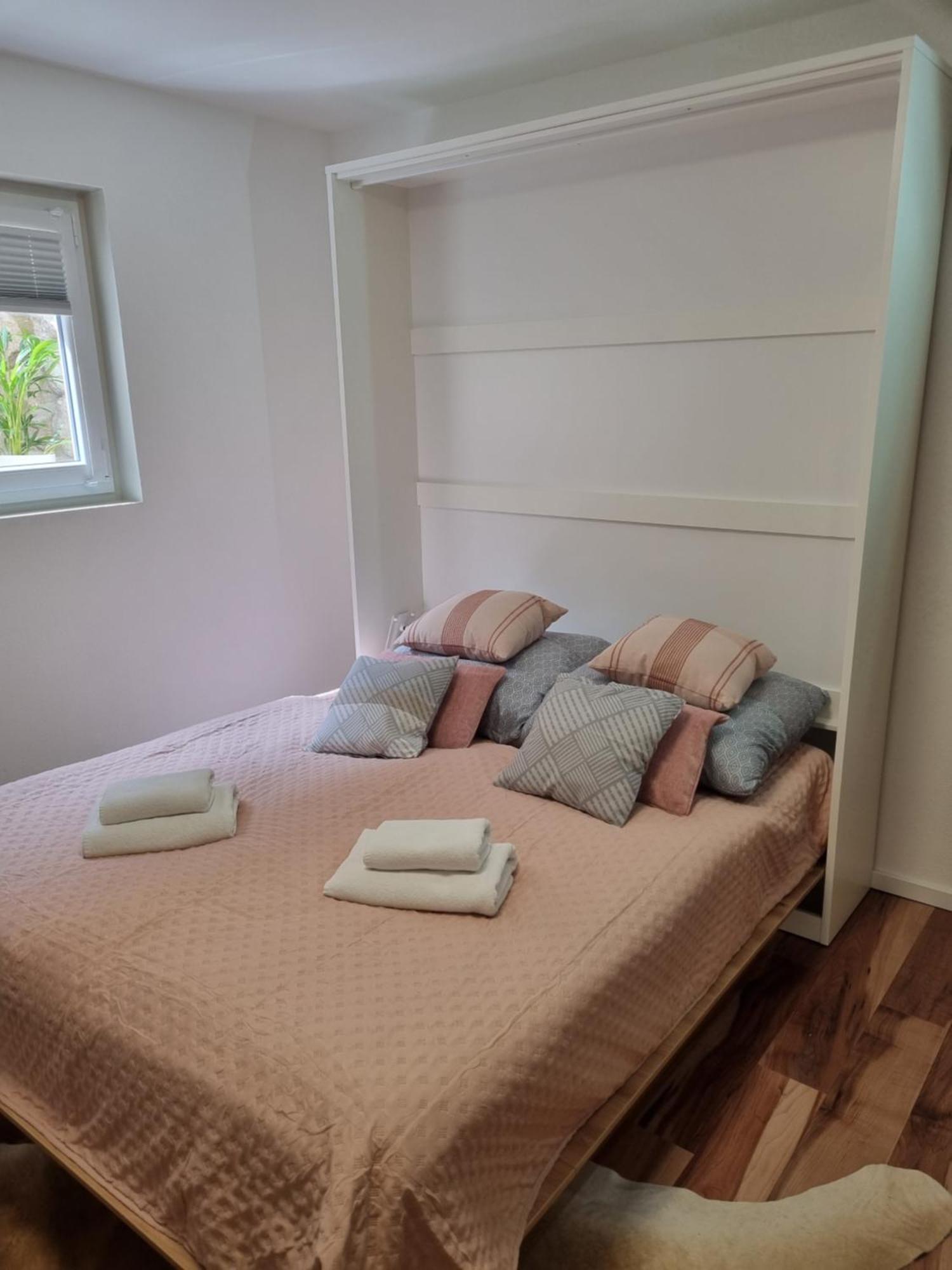 פריילאסינג Appartment Im Untergeschoss מראה חיצוני תמונה
