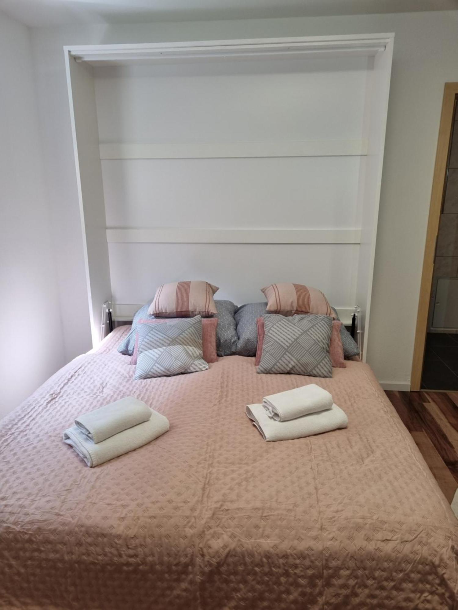 פריילאסינג Appartment Im Untergeschoss מראה חיצוני תמונה